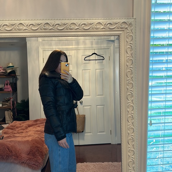 Danier downed leather jacket - Picture 2 of 9